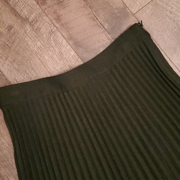 LOFT Pleated Midi Skirt - Picture 3 of 7